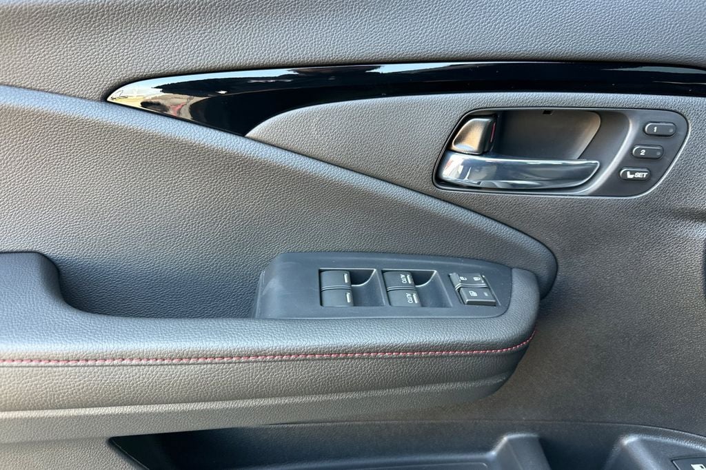 2025 Honda Ridgeline Black Edition