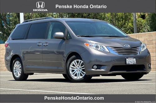 2017 Toyota Sienna XLE 8 Passenger