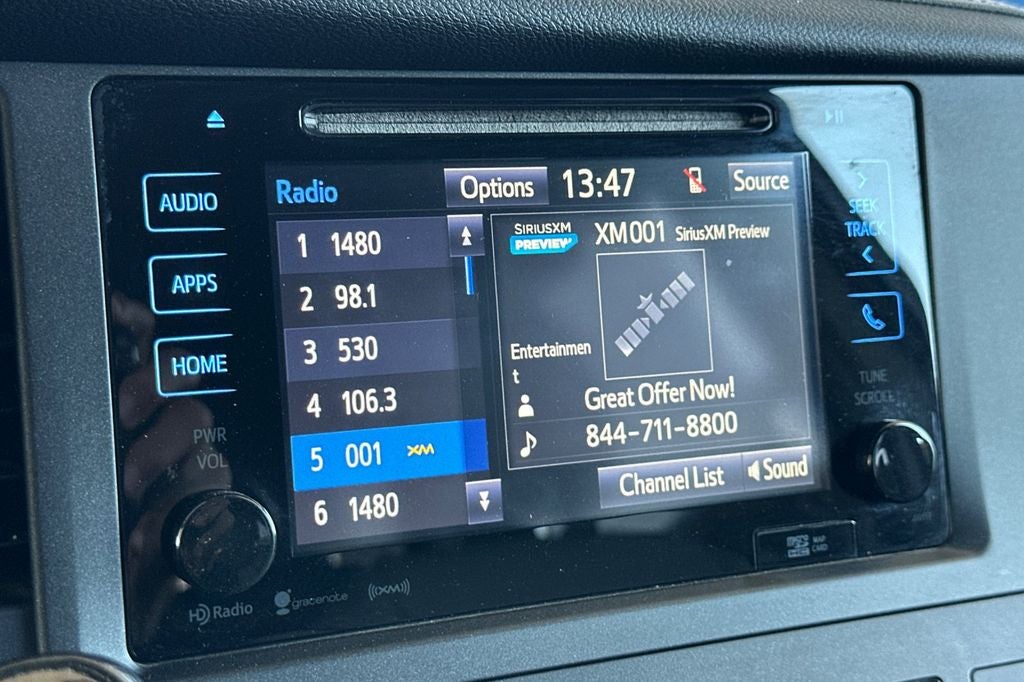 2017 Toyota Sienna XLE 8 Passenger