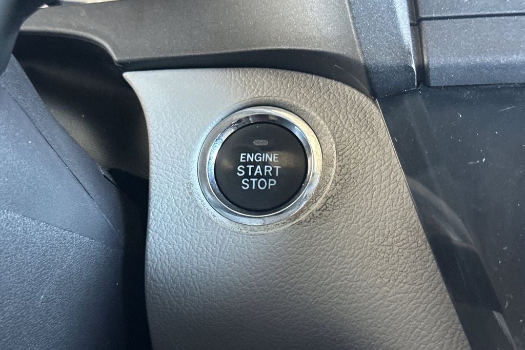 2017 Toyota Sienna XLE 8 Passenger