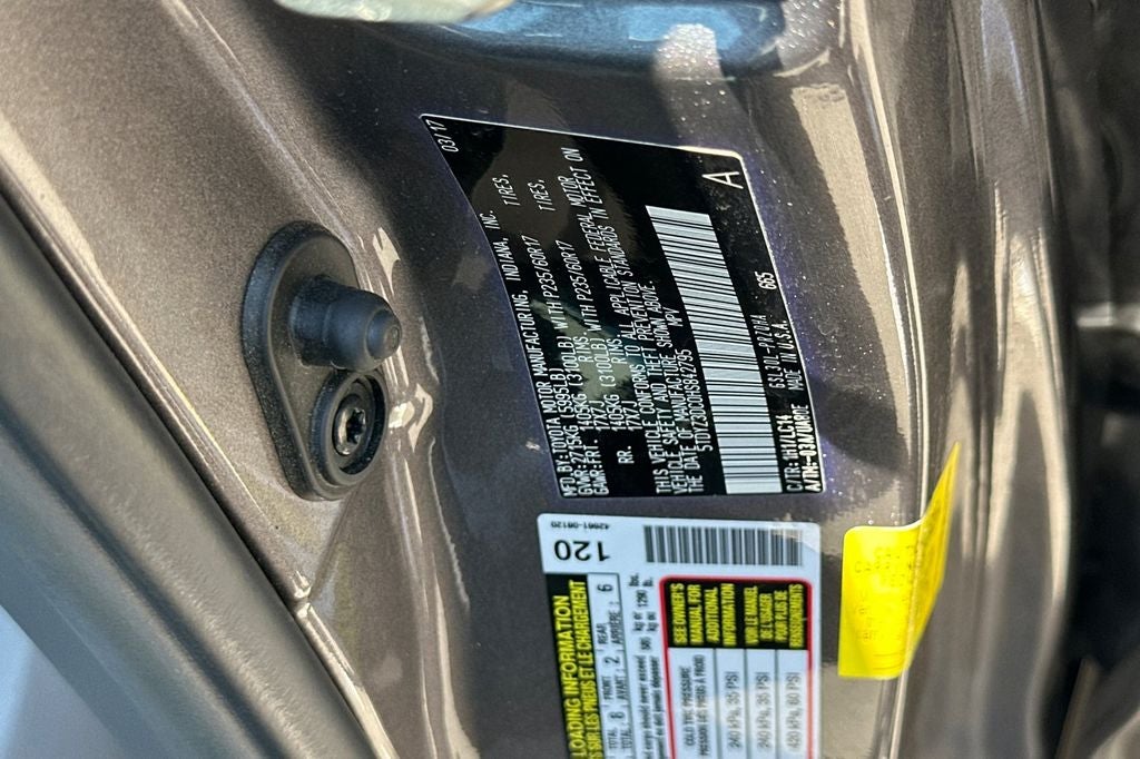 2017 Toyota Sienna XLE 8 Passenger