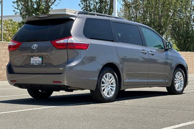 2017 Toyota Sienna XLE 8 Passenger